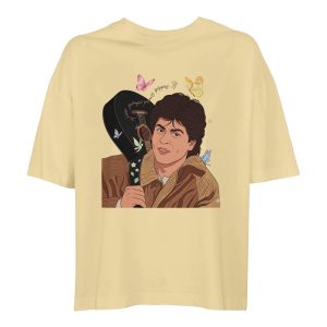 Back view of the oversized SRK DDLJ guitar pose t-shirt